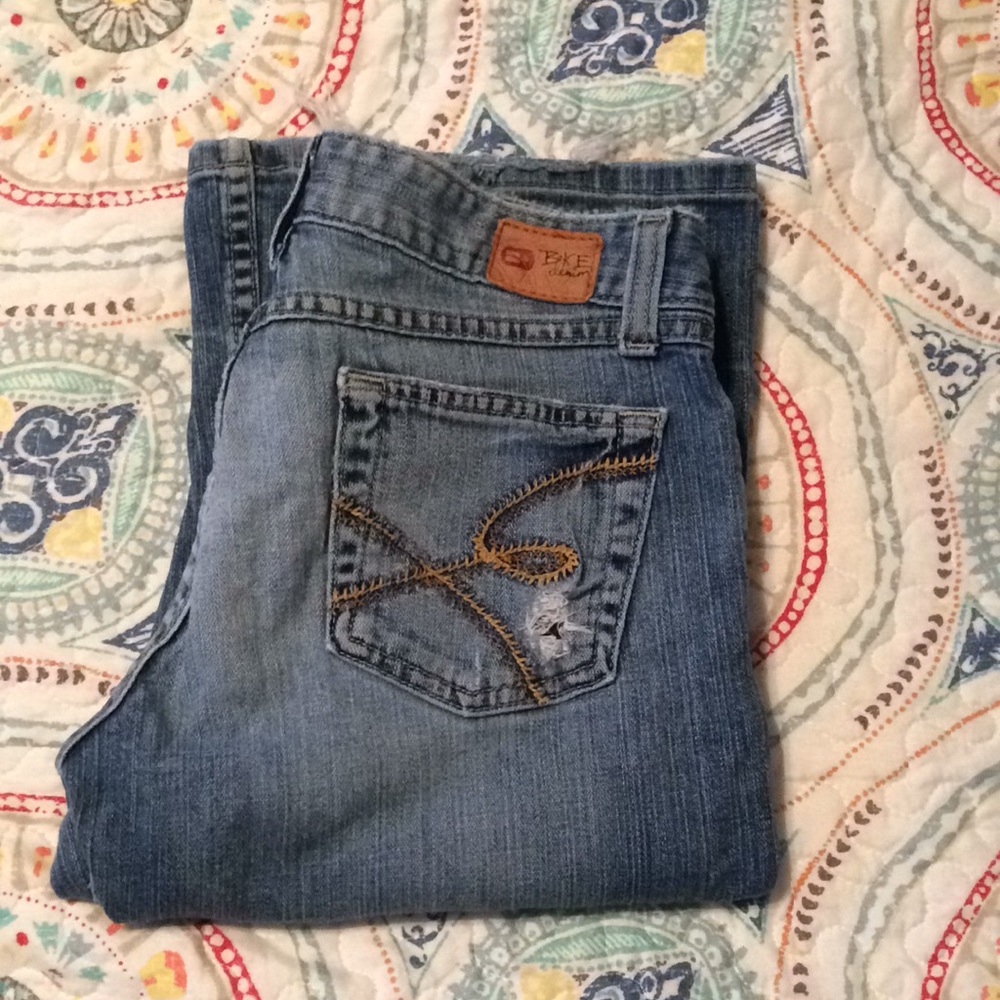 EUC BKE STAR 20 STRETCH 27x 35 1/2